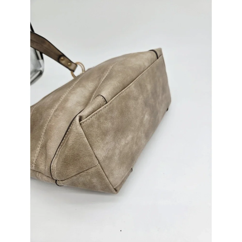 Womens Hobo SHoulder bag Snap HOOK Hardware Mushroom DS NEW Beige Gold